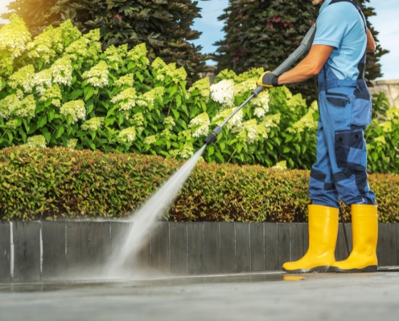 Driveways & Concrete Power Washing